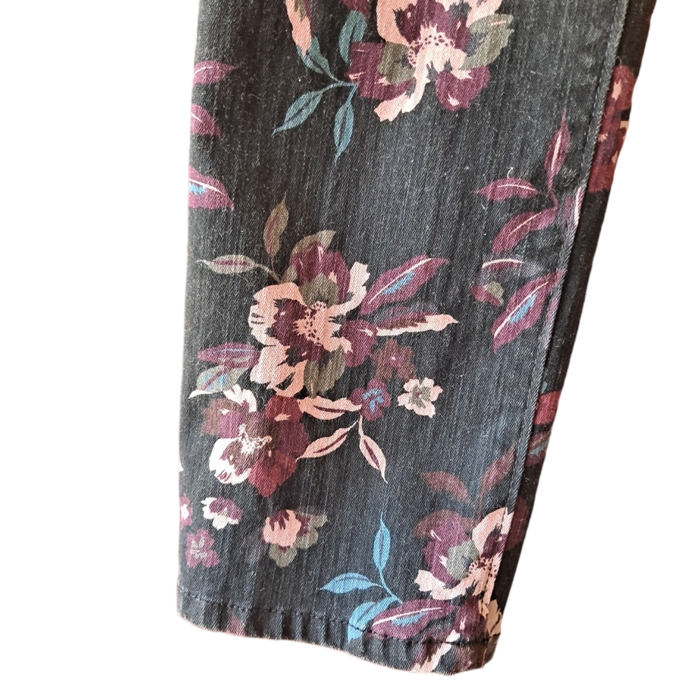 Bandolino black floral skinny jeans - Picture 4 of 6